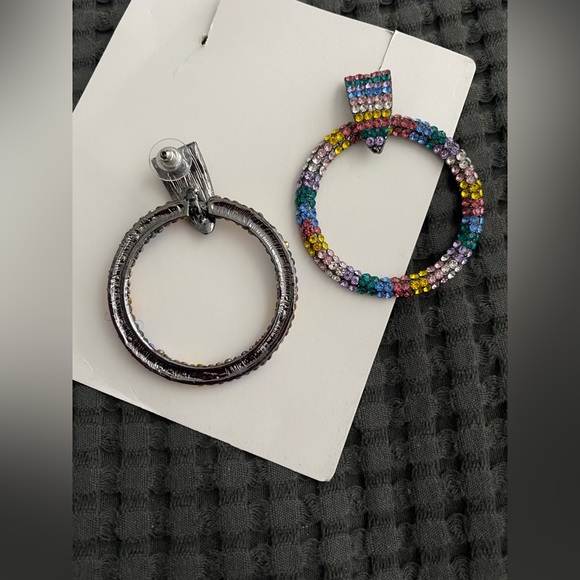 Rainbow Costume Earrings NEVER WORN - Picture 3 of 4